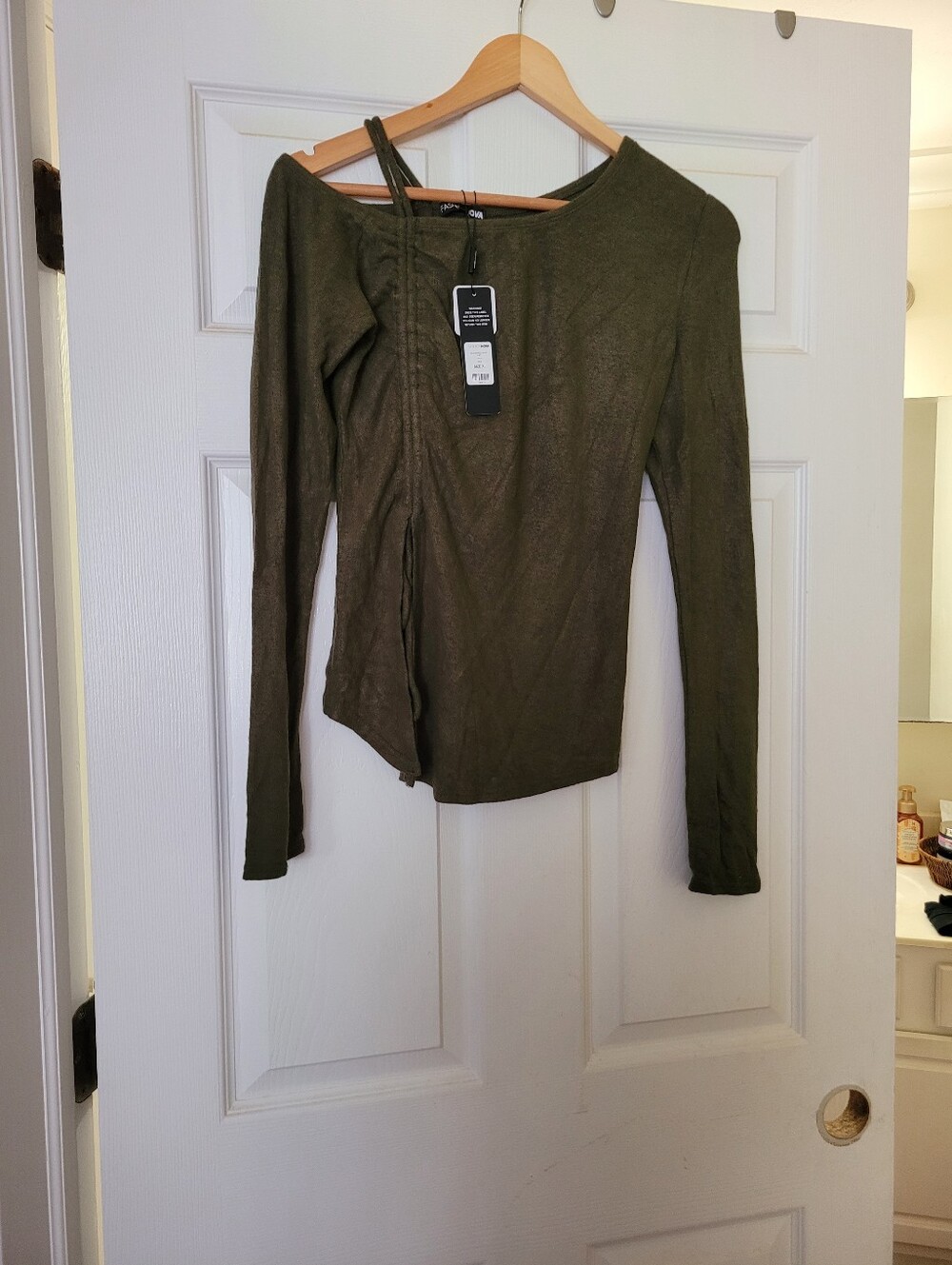 Fashion Nova 2 Piece Olive Green Long Sleeve Asymmetric Top With Matching Pants